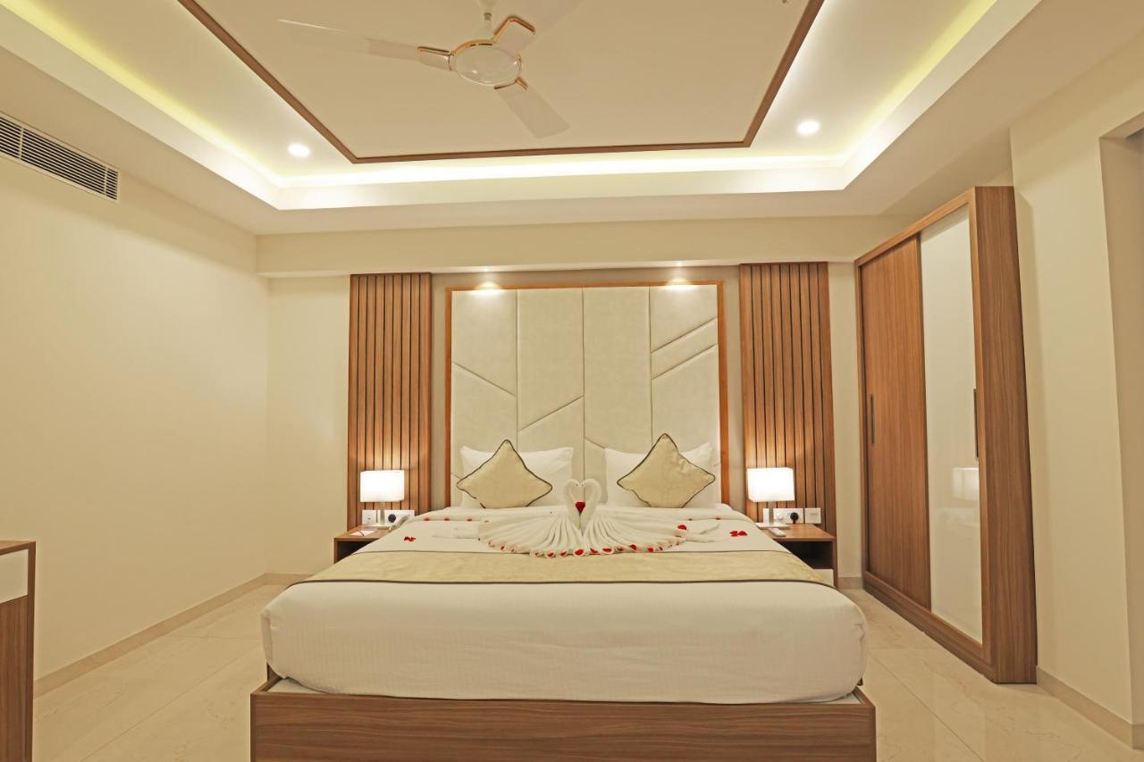 Hotel Krishnavalsam Regency Guruvāyūr Exterior foto